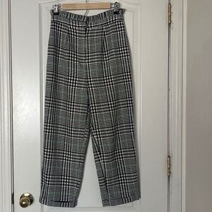 TOPSHOP paper bag black & white houndstooth tapered pants 4